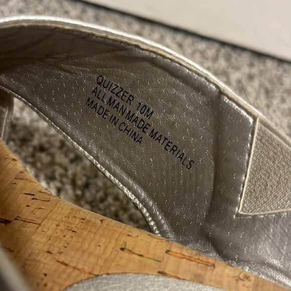 Rampage Quizzer Size 10 Silver Wedge Sandal - Picture 4 of 7